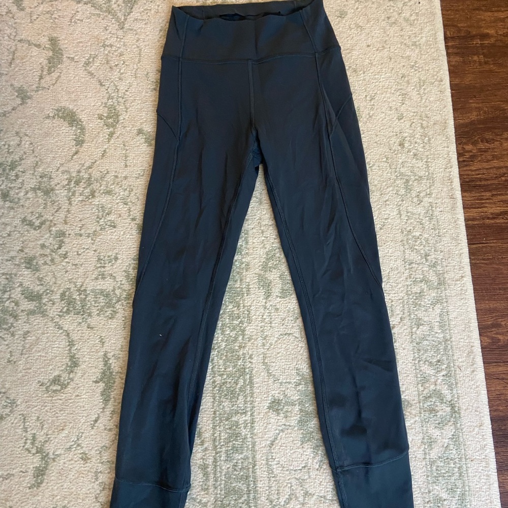 Lululemon in-movement HR 25” tight size 4